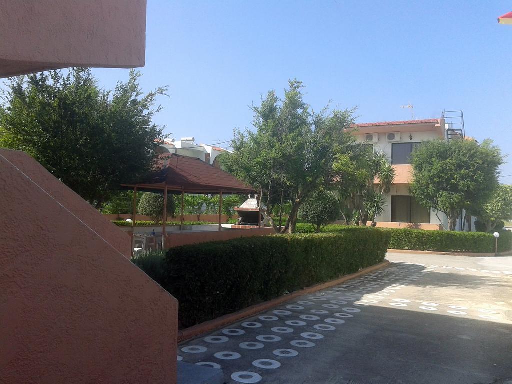 Kyriakos Studios Afantou Luaran gambar