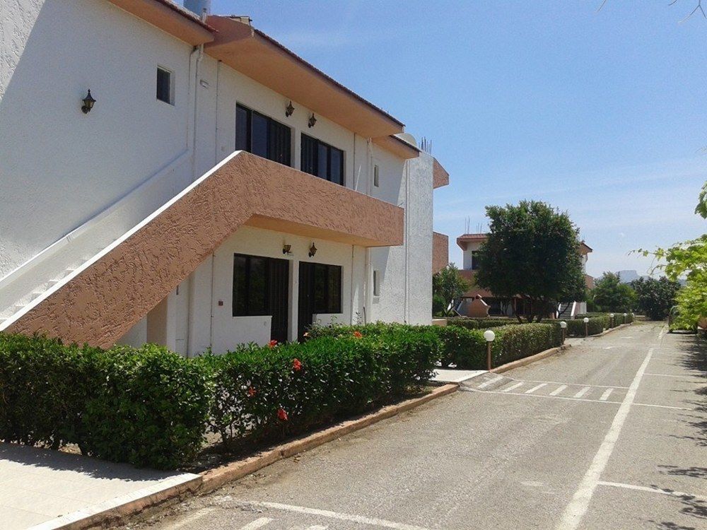 Kyriakos Studios Afantou Luaran gambar