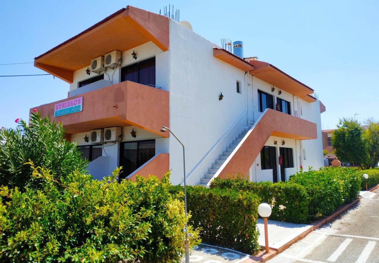 Kyriakos Studios Afantou Luaran gambar